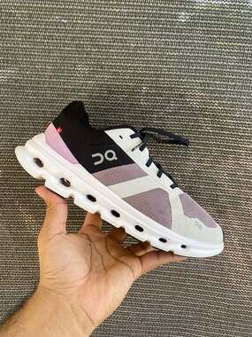 On Running Women's Cloudrunner Heron Black Training Sneakers